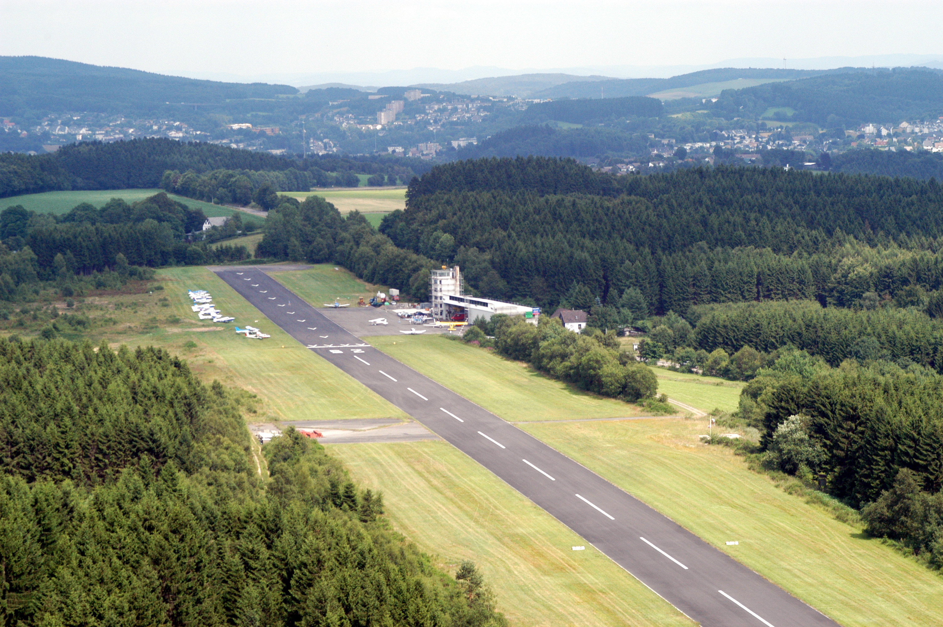 Blick auf den Flugplatz in Meinerzhagen